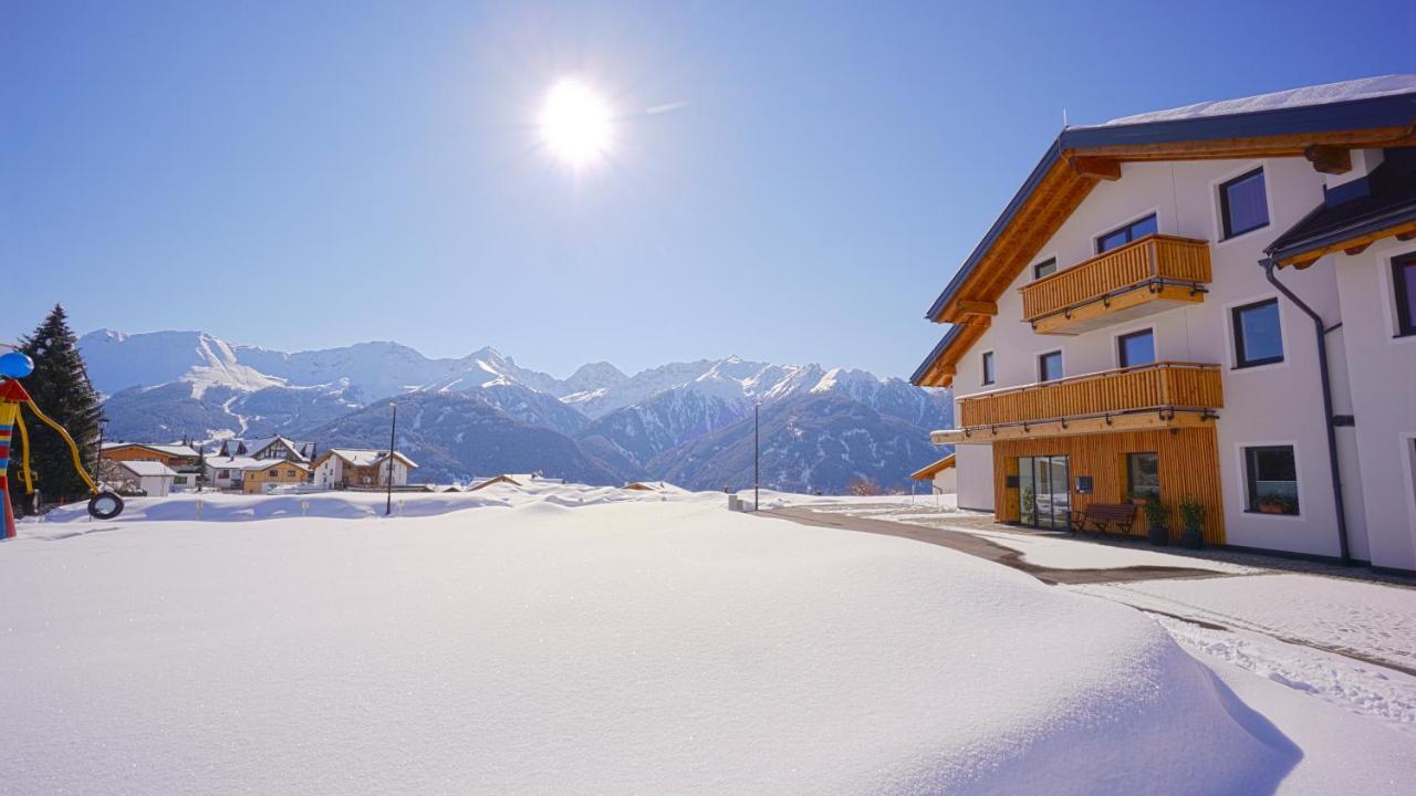 Apart-Hotel Dreisonnenhof Fiss Exterior photo