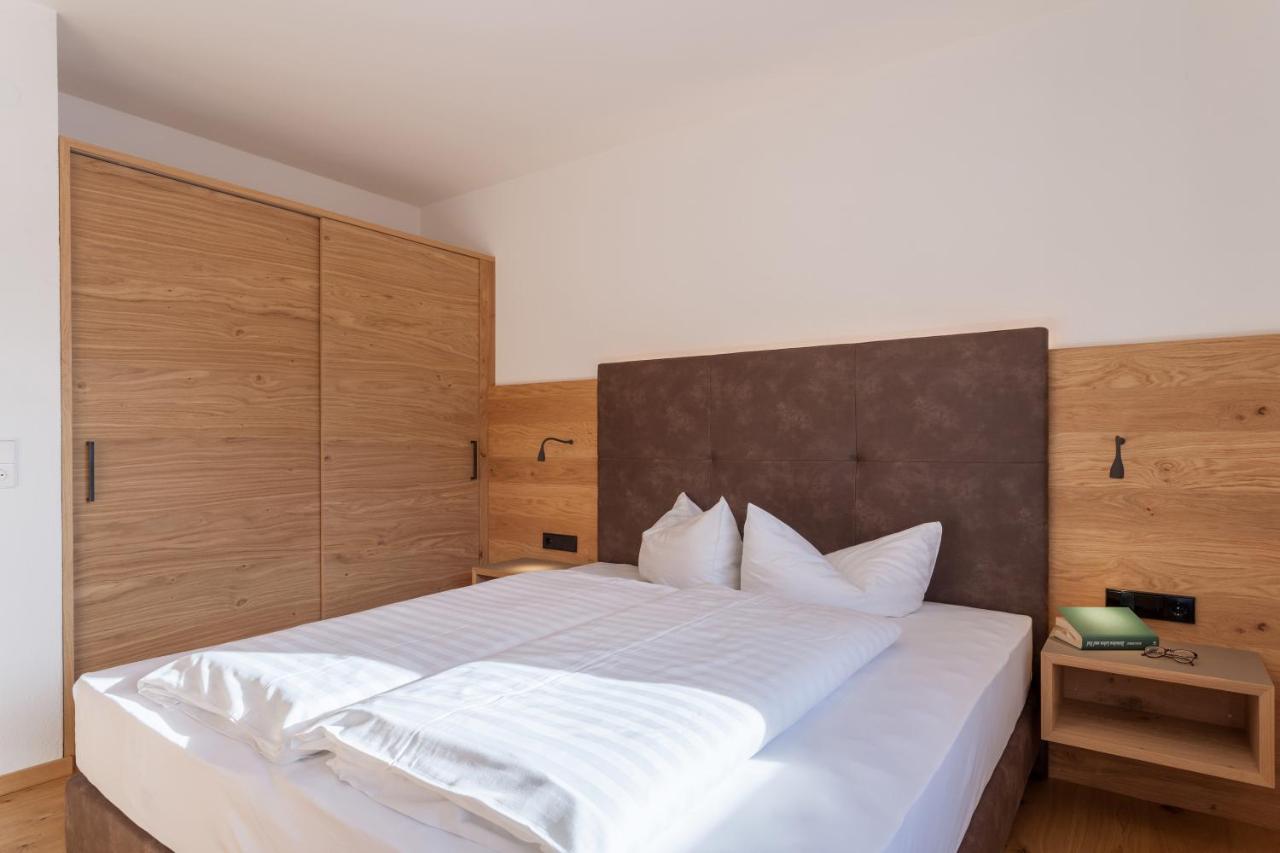 Apart-Hotel Dreisonnenhof Fiss Exterior photo