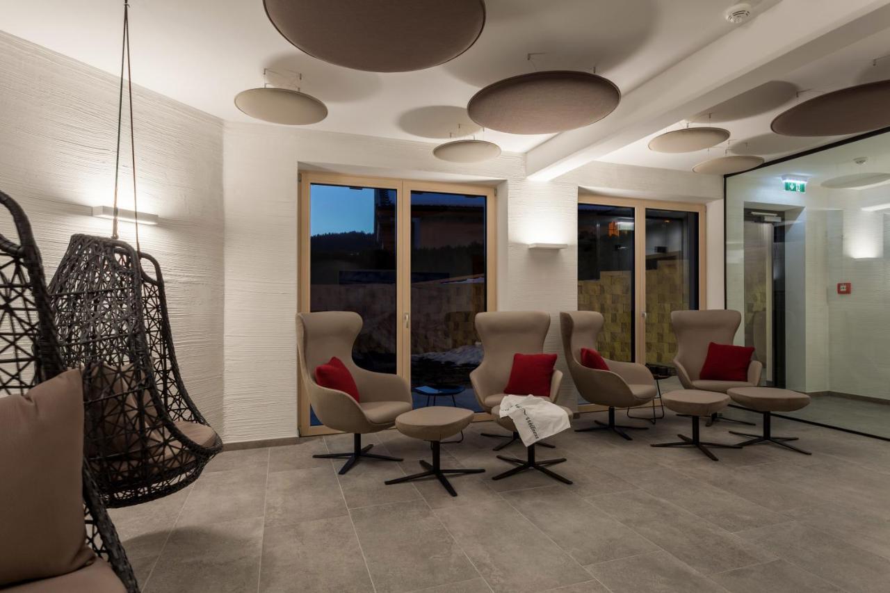 Apart-Hotel Dreisonnenhof Fiss Exterior photo