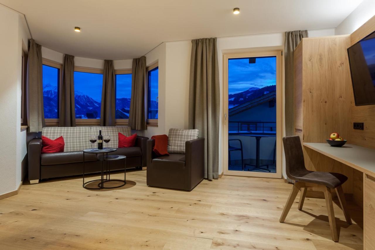 Apart-Hotel Dreisonnenhof Fiss Exterior photo